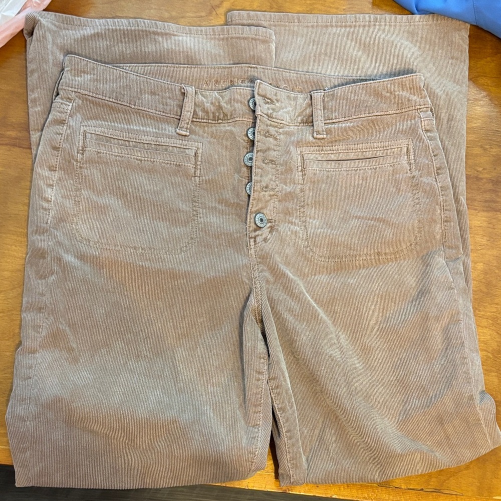 American Eagle Outfitters women’s button up Brown Corduroy Pants